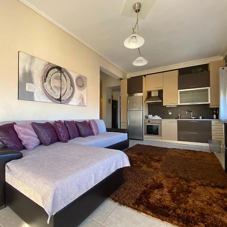 Family'S Home Trikala Bagian luar foto